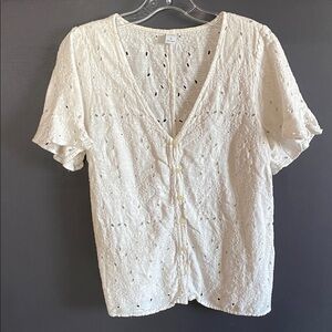 Old Navy Cream Eyelet Button-Up Blouse